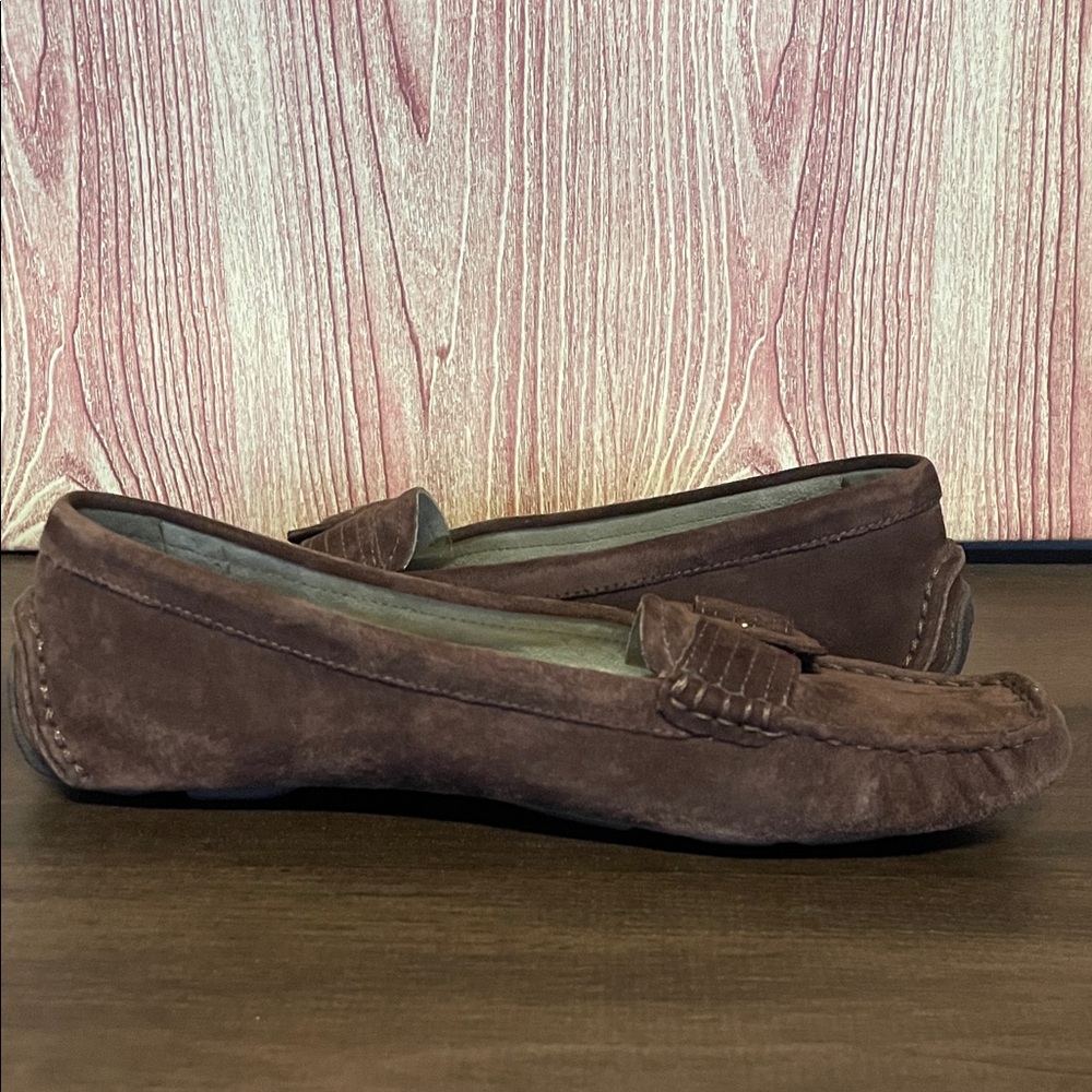 UGG Retreat Women’s Shearling Buckle Moccasin Suede Loafers - Picture 6 of 11